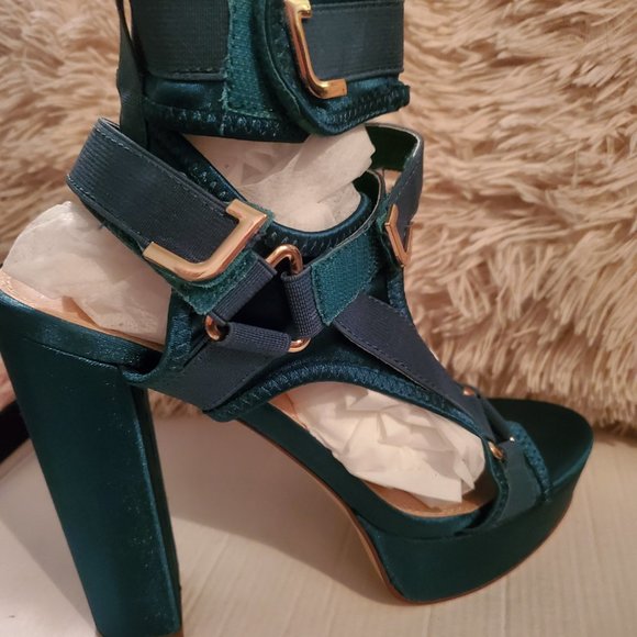 Green Satin heels - Picture 4 of 8